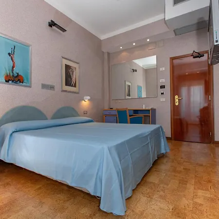Venere Hotel 3*