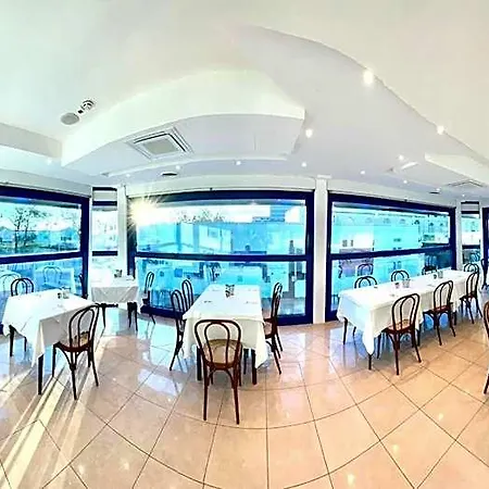 Venere Hotel 3*